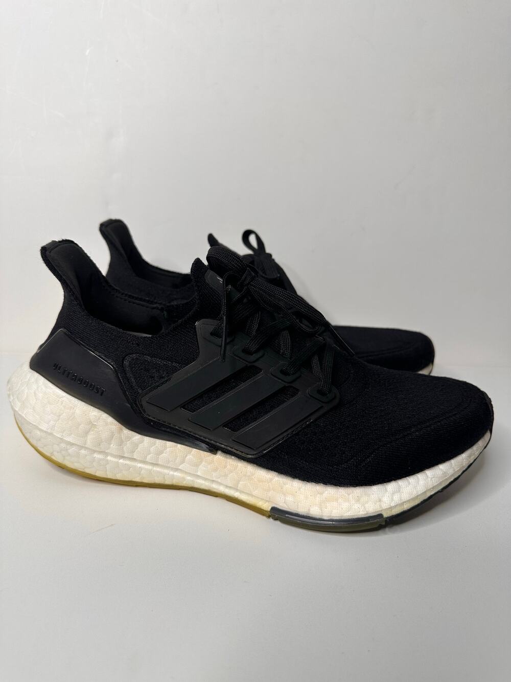 Adidas Ultra Boost Womens Sneakers Athletic Shoes Comfort Black White Size 8